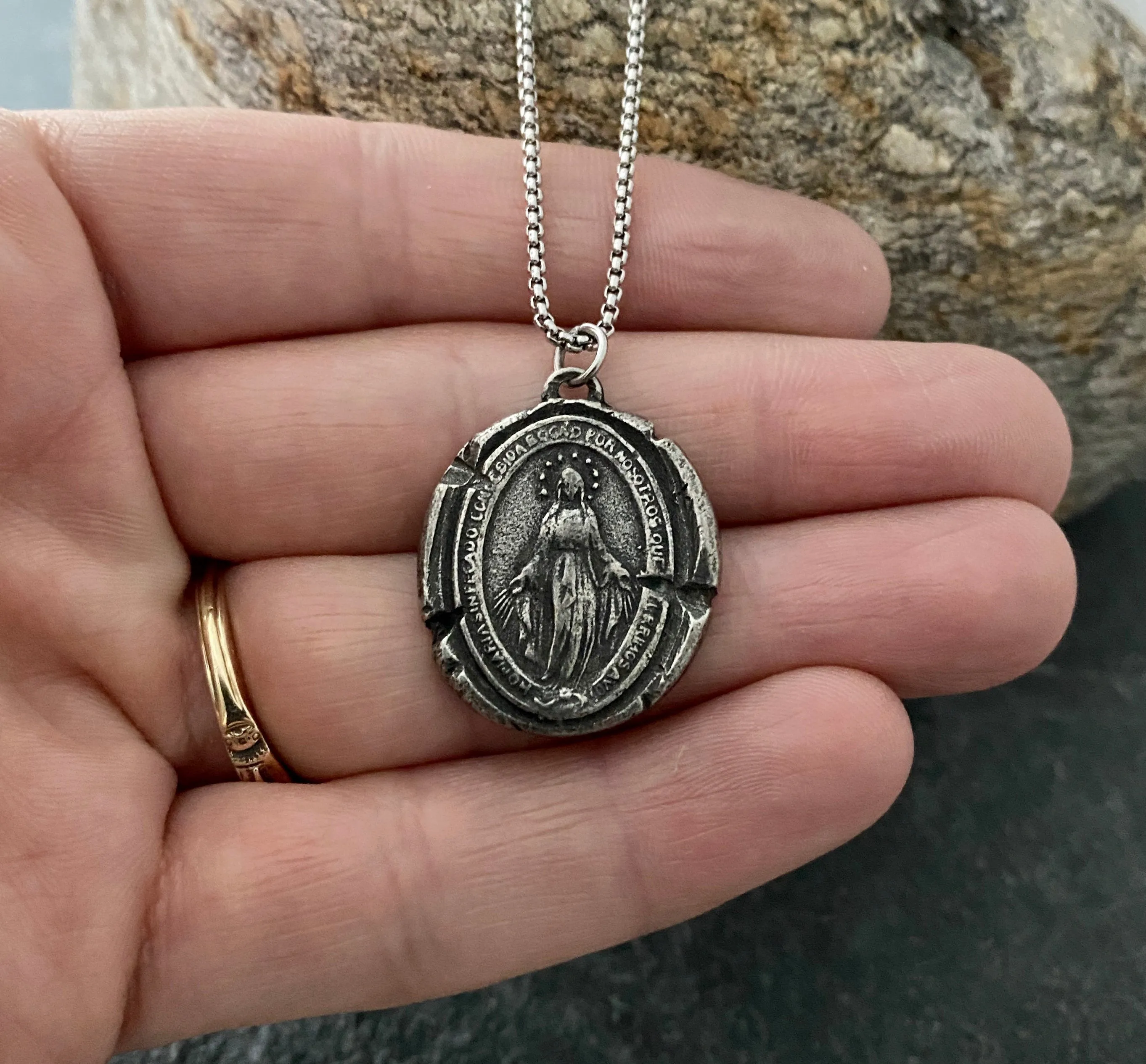 Men's Necklace with Mary Wax Seal Medal, Miraculous Medal, Unisex necklace, Catholic Jewelry, ST-026 sold by Vintage Gentlemen product image thumbnail 3