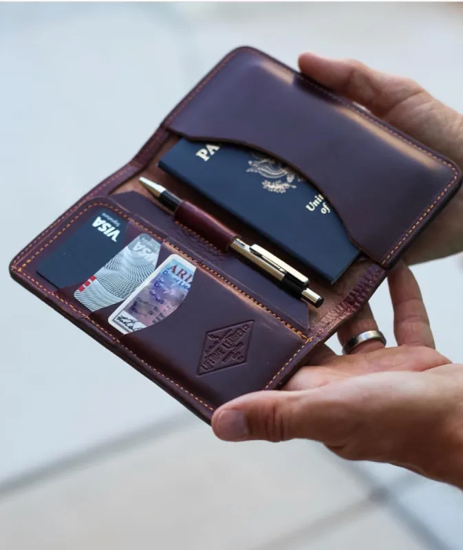 Field Notes/Passport Wallet sold by Vintage Gentlemen