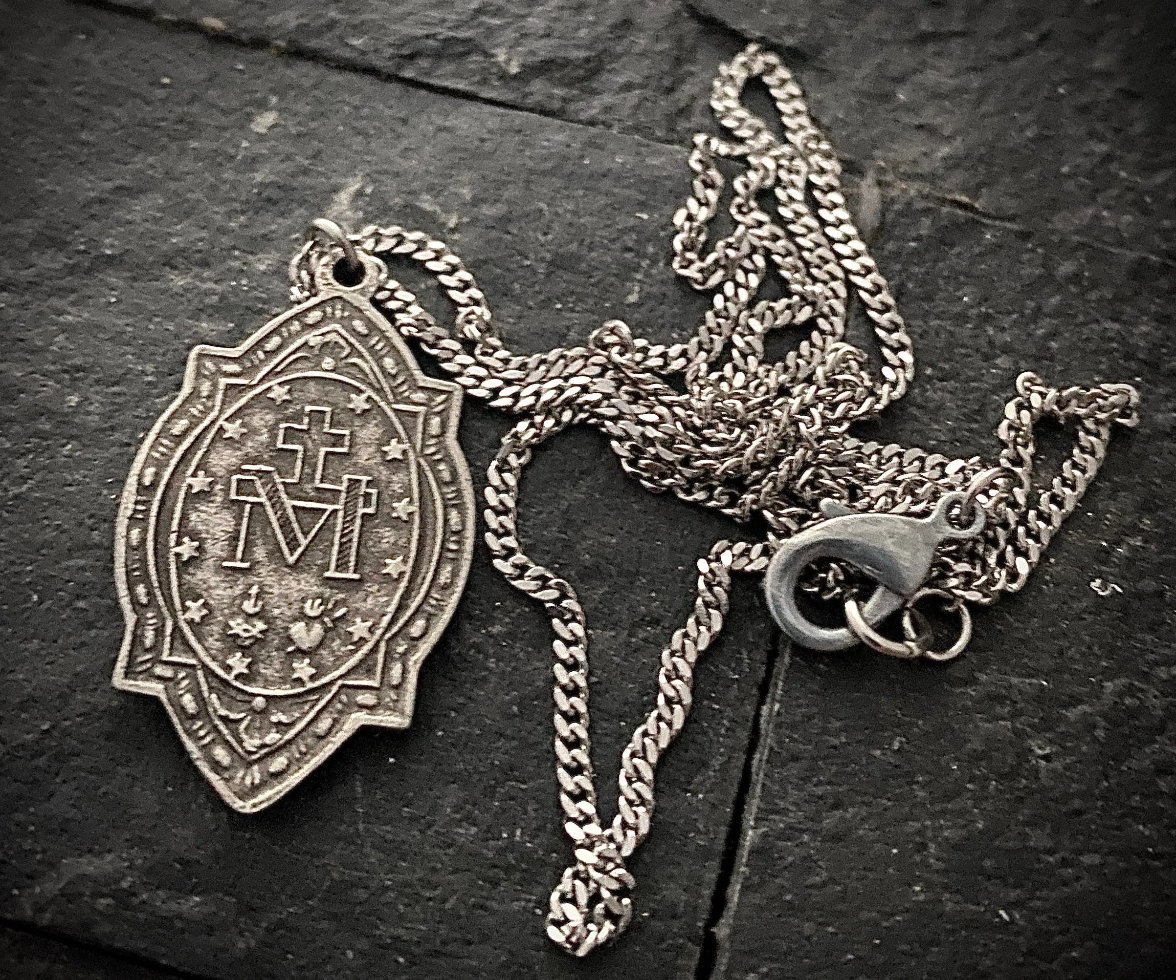 Men's Miraculous Medal featuring a depiction of the Blessed Mother, Steel chain necklace, 20 or 24 inches, ST-009 sold by Vintage Gentlemen product image thumbnail 3