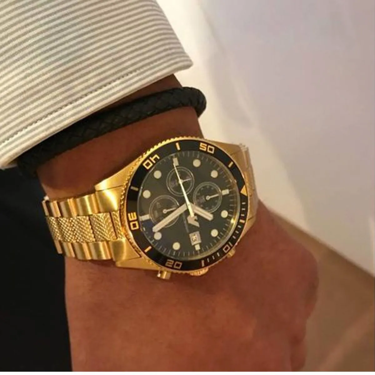 Emporio Armani AR5857 Chronograph sold by Watch2Day product image thumbnail 4