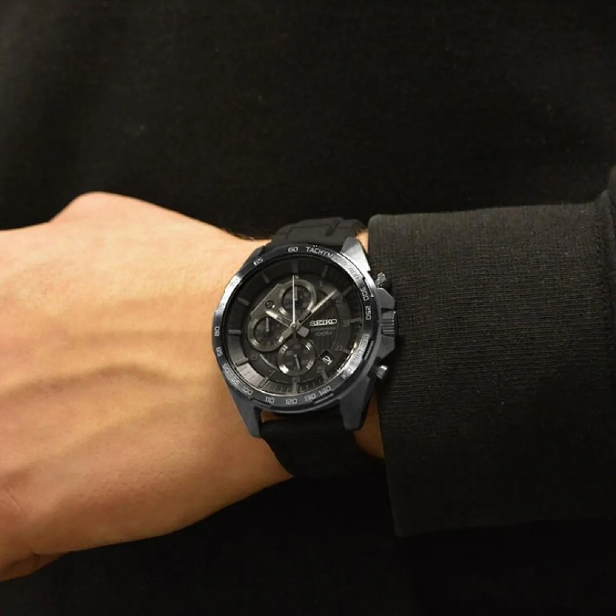 Seiko SSB327P1 sold by Watch2Day product image thumbnail 5