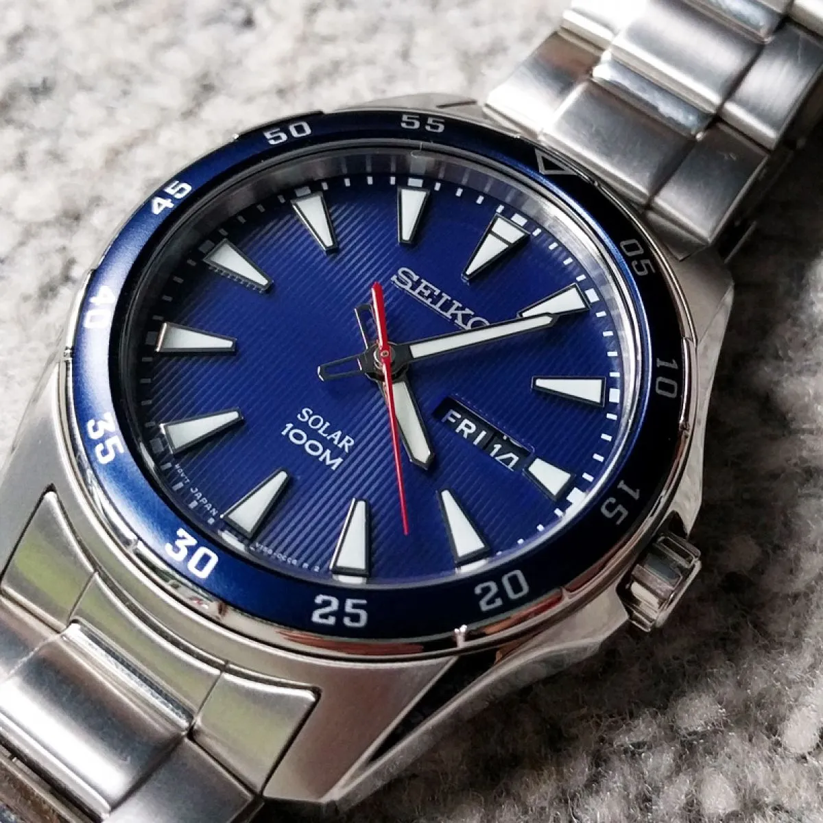 Seiko Solar Day Date | SNE391P1 sold by Watch2Day product image thumbnail 3