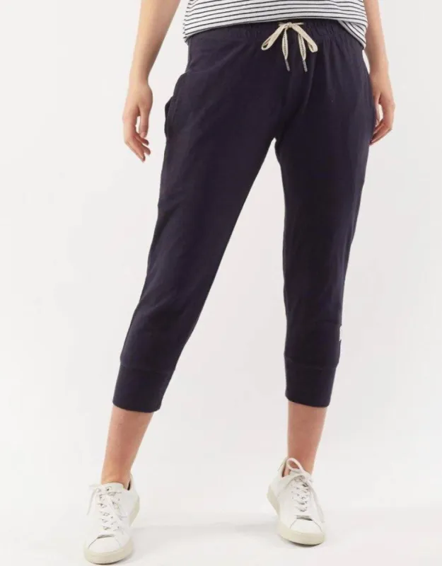 3/4 Brunch Pants - Navy sold by White & Co