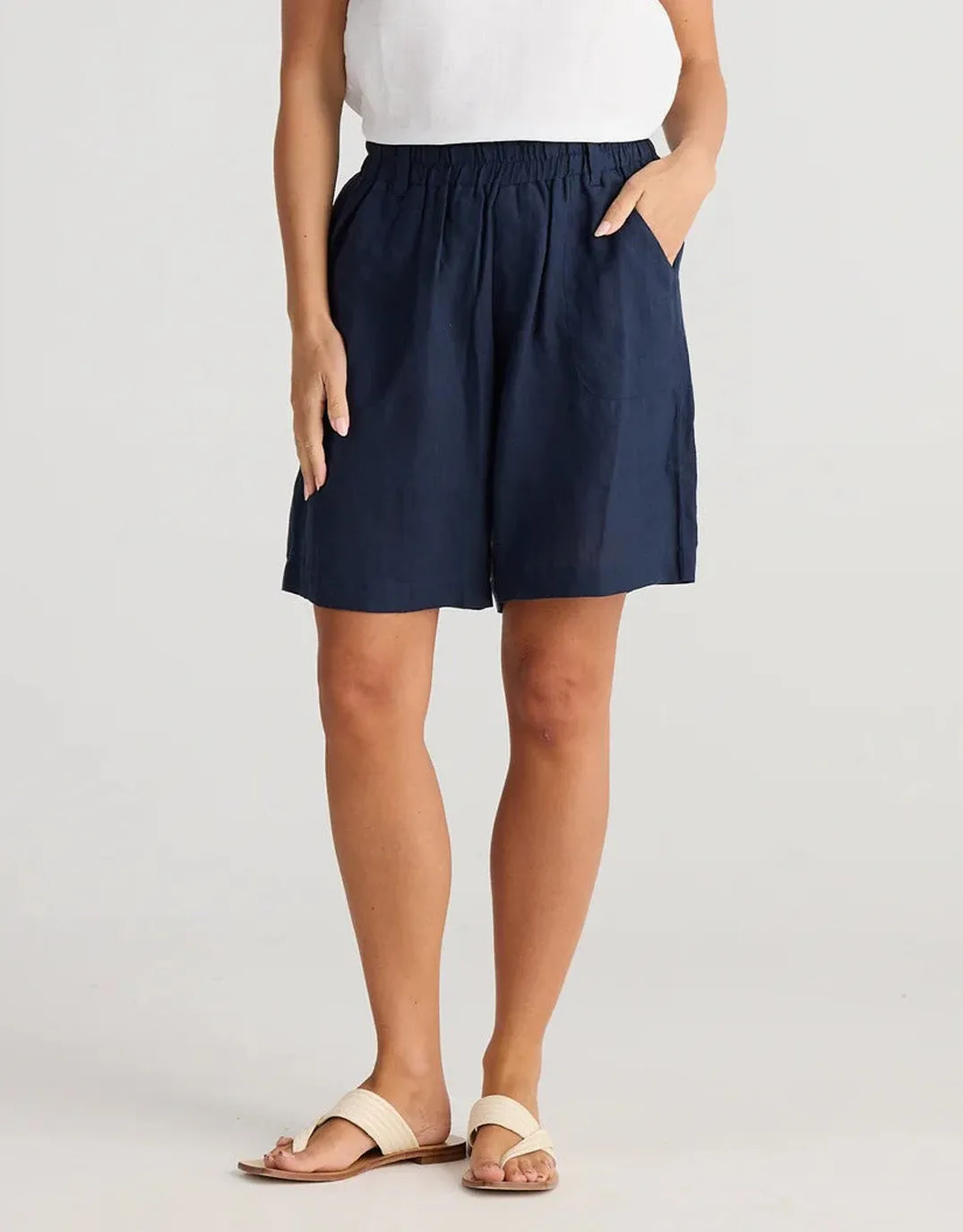 Captain Linen Shorts - Navy sold by White & Co