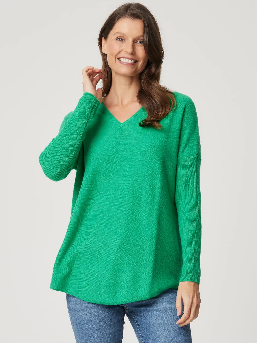 JAMES MELBOURNE CURVED HEM V NECK sold by Yeltuor product image thumbnail 5