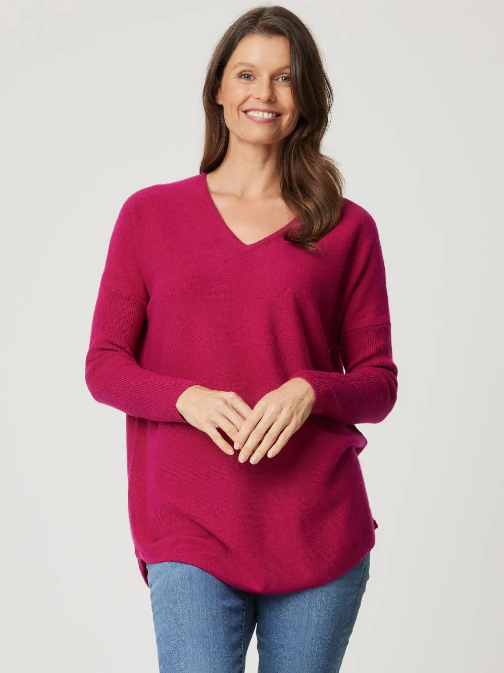 JAMES MELBOURNE CURVED HEM V NECK sold by Yeltuor product image thumbnail 2