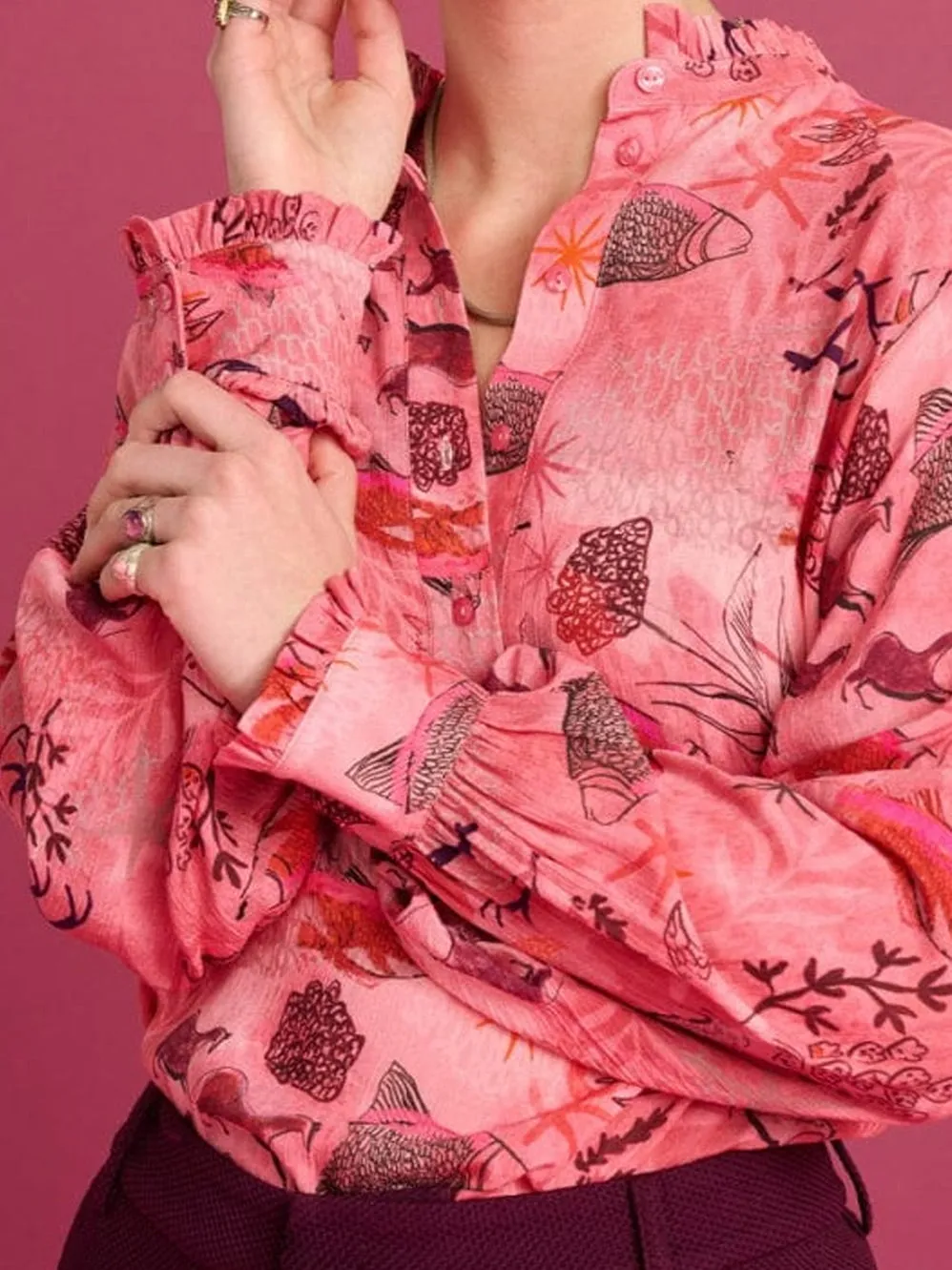 POM BLOUSE FANTASTIQUE sold by Yeltuor product image thumbnail 3