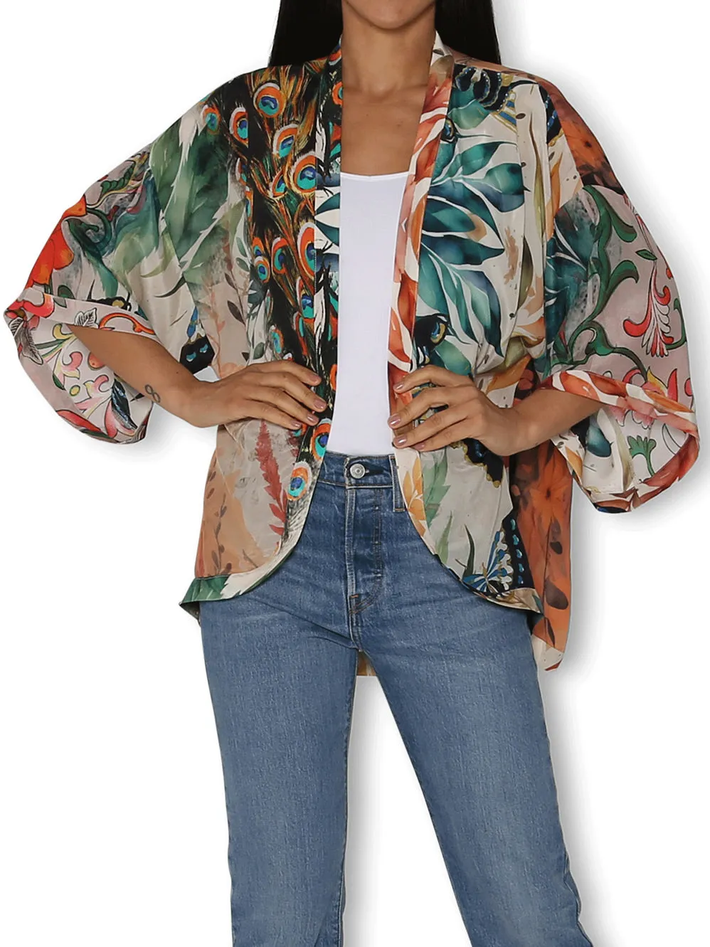 THE ARTISTS LABEL SPLENDOUR OF A PEACOCK GARDEN SILK KIMONO sold by Yeltuor