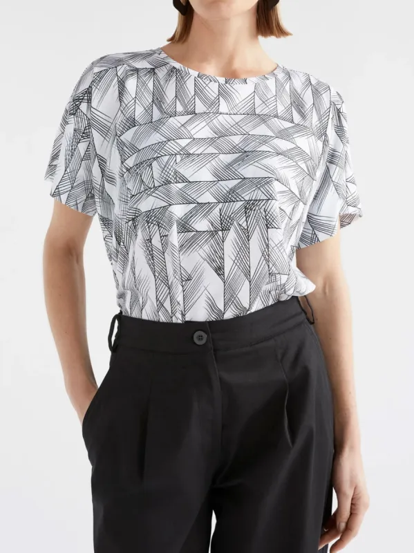 ELK HAKI SHORT SLEEVE T-SHIRT sold by Yeltuor