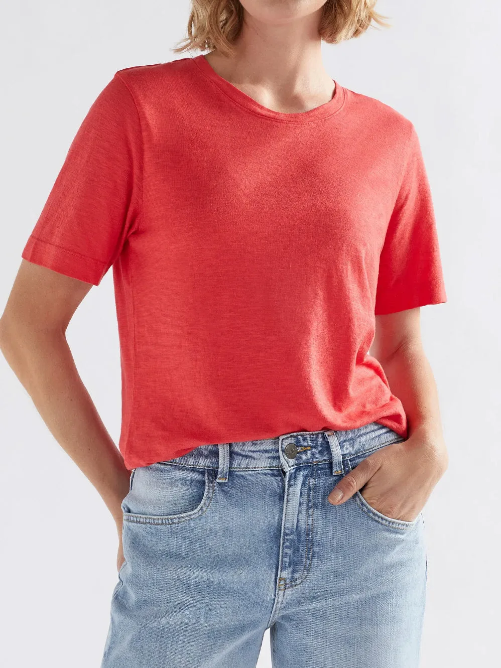 ELK JAANA T-SHIRT sold by Yeltuor