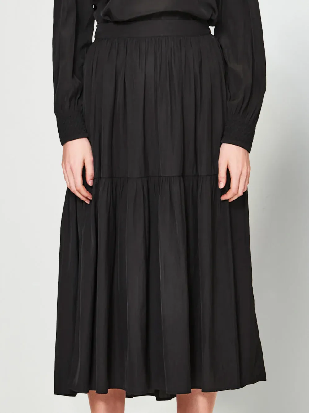 GLIDE BY VERGE STRIKE SKIRT sold by Yeltuor