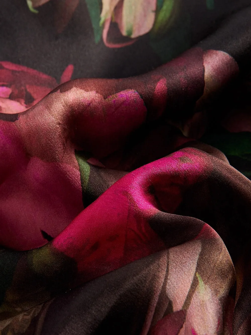 TED BAKER LEEEAA SCARF sold by Yeltuor product image thumbnail 2