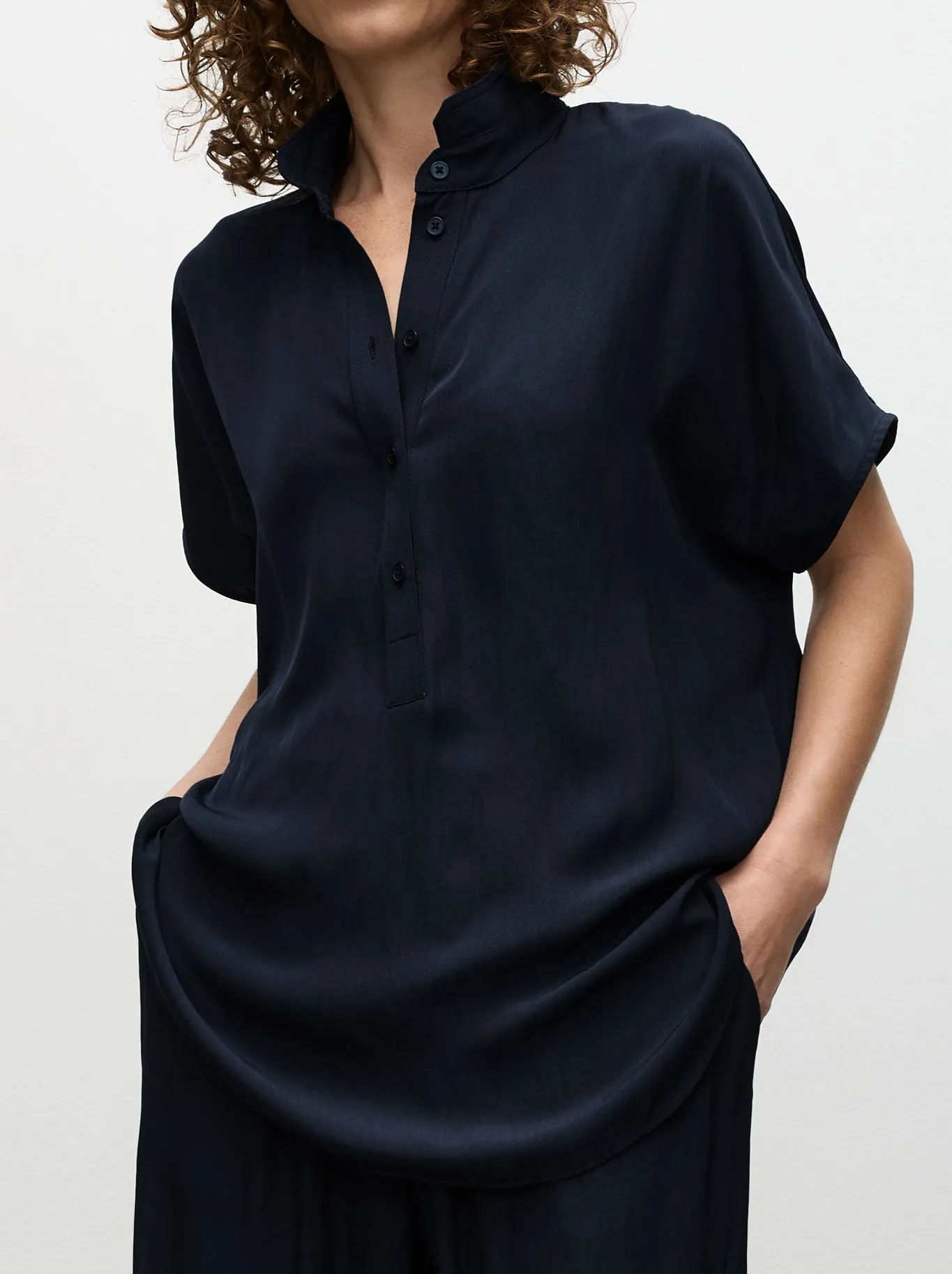 MELA PURDIE TAB STAND SHELL sold by Yeltuor