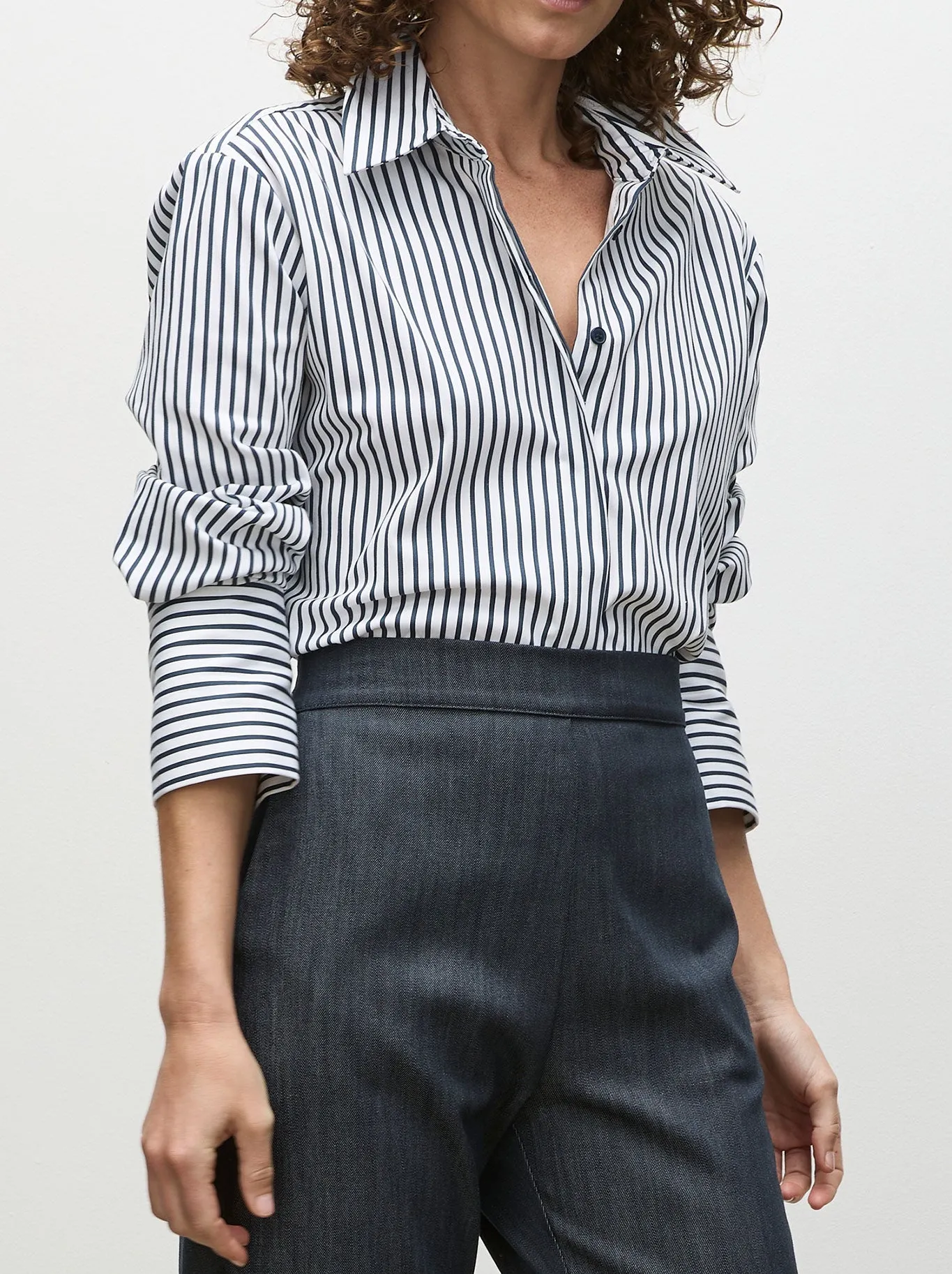 MELA PURDIE SMOOTH SHIRT sold by Yeltuor product image thumbnail 3