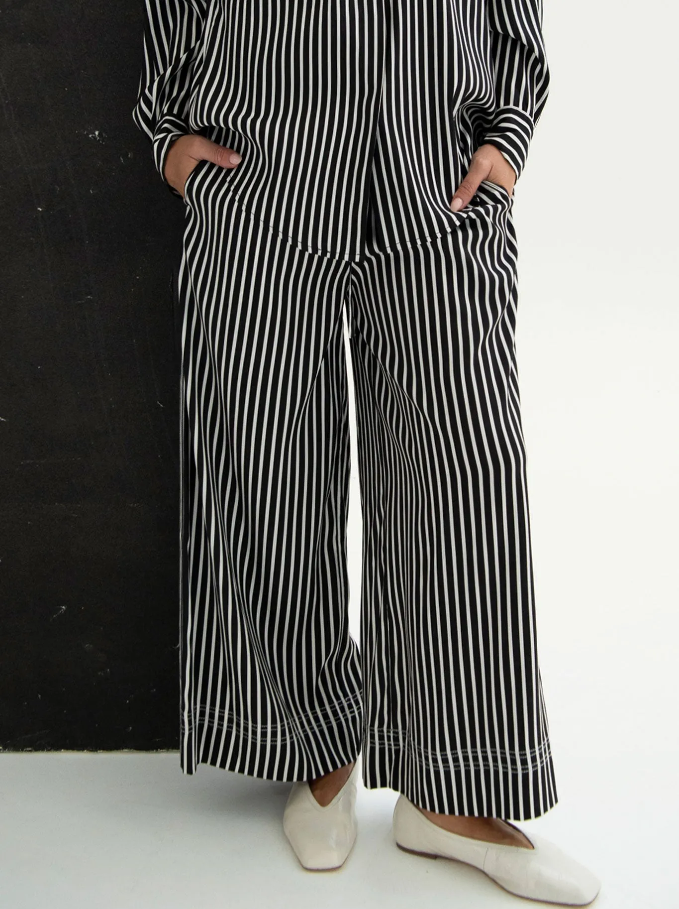 LOUNGE THE LABEL MERIBEL PANT sold by Yeltuor