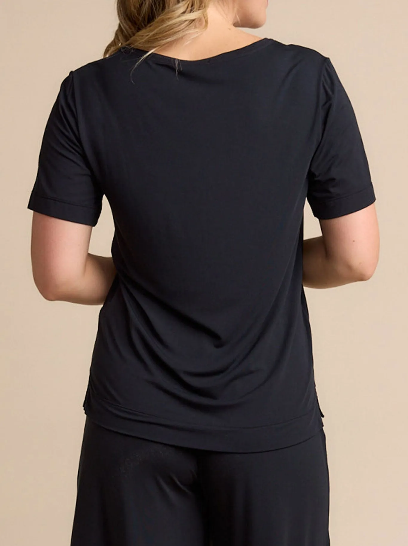 TANI ELLA V NECK TEE sold by Yeltuor product image thumbnail 3