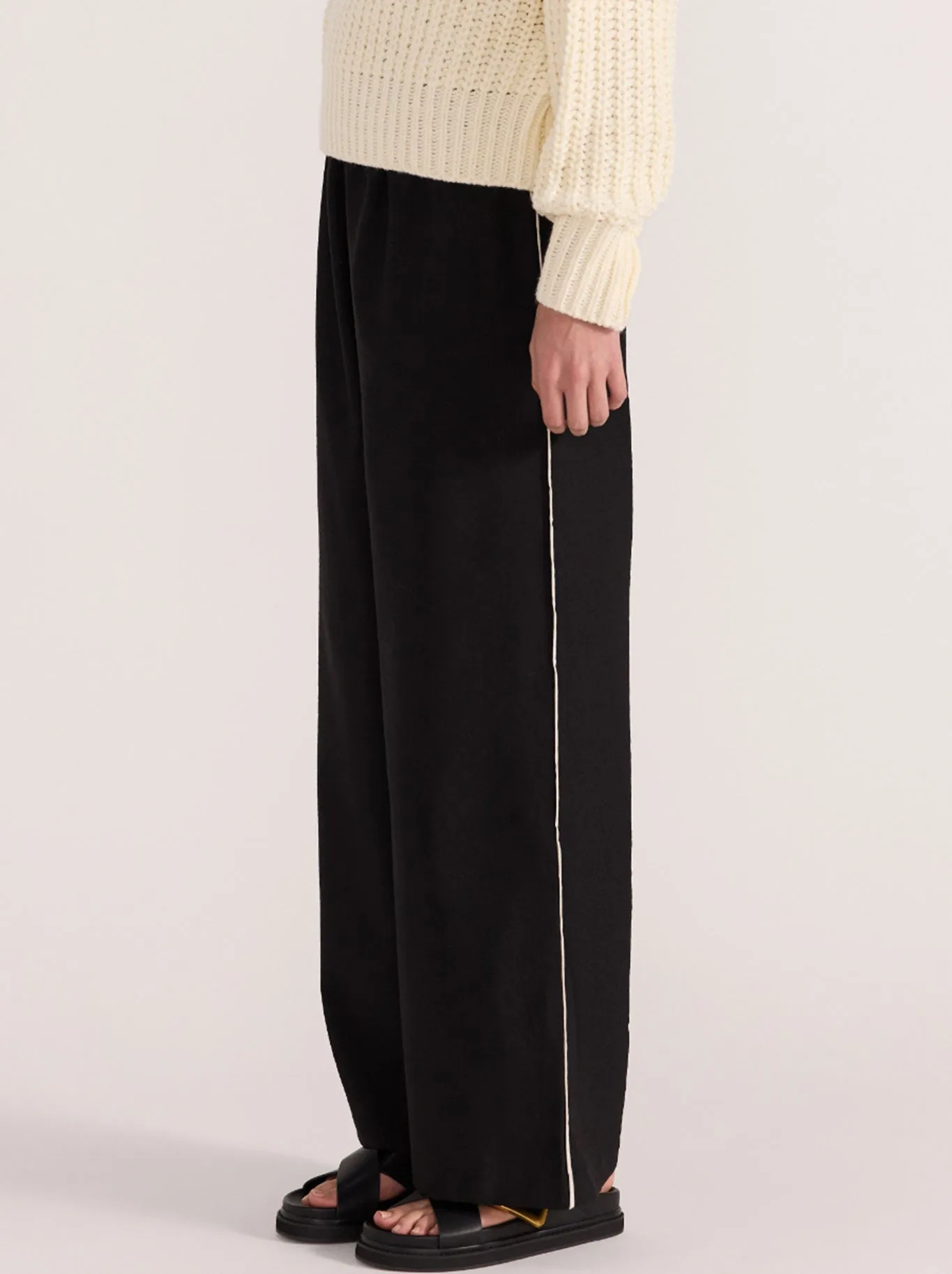 STAPLE THE LABEL DION RELAXED PANT sold by Yeltuor product image thumbnail 2