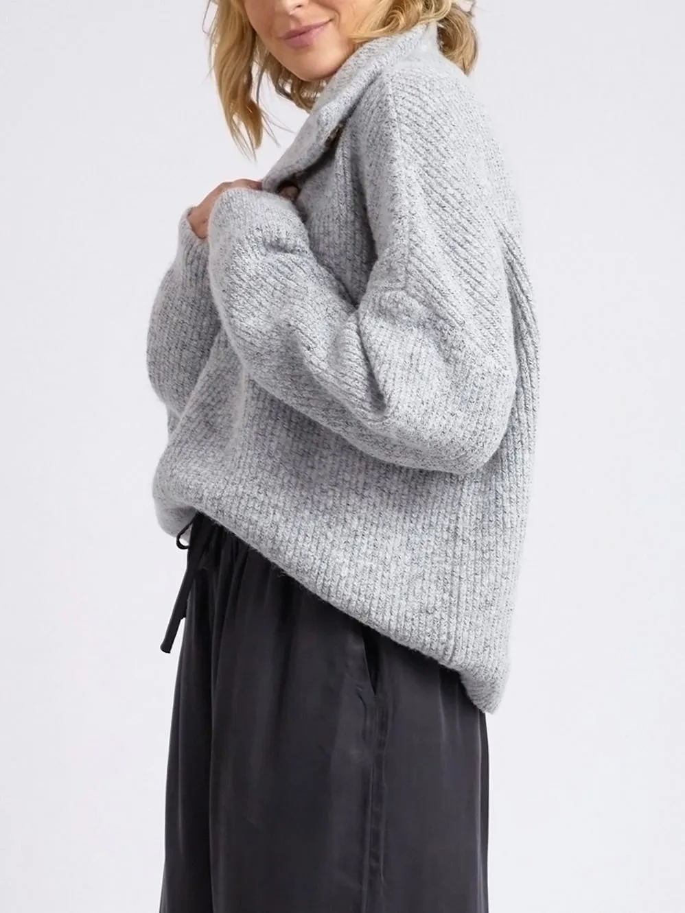 ELM BRON BUTTON KNIT sold by Yeltuor product image thumbnail 5