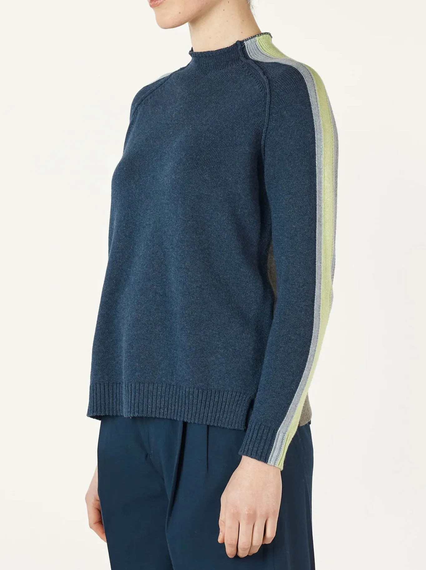 ZAKET & PLOVER CONTRAST FUNNEL NECK sold by Yeltuor product image thumbnail 2