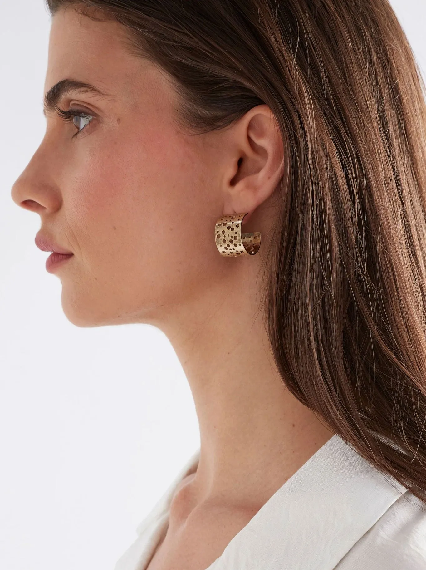 ELK HULLE TINY HOOP EARRING sold by Yeltuor product image thumbnail 2