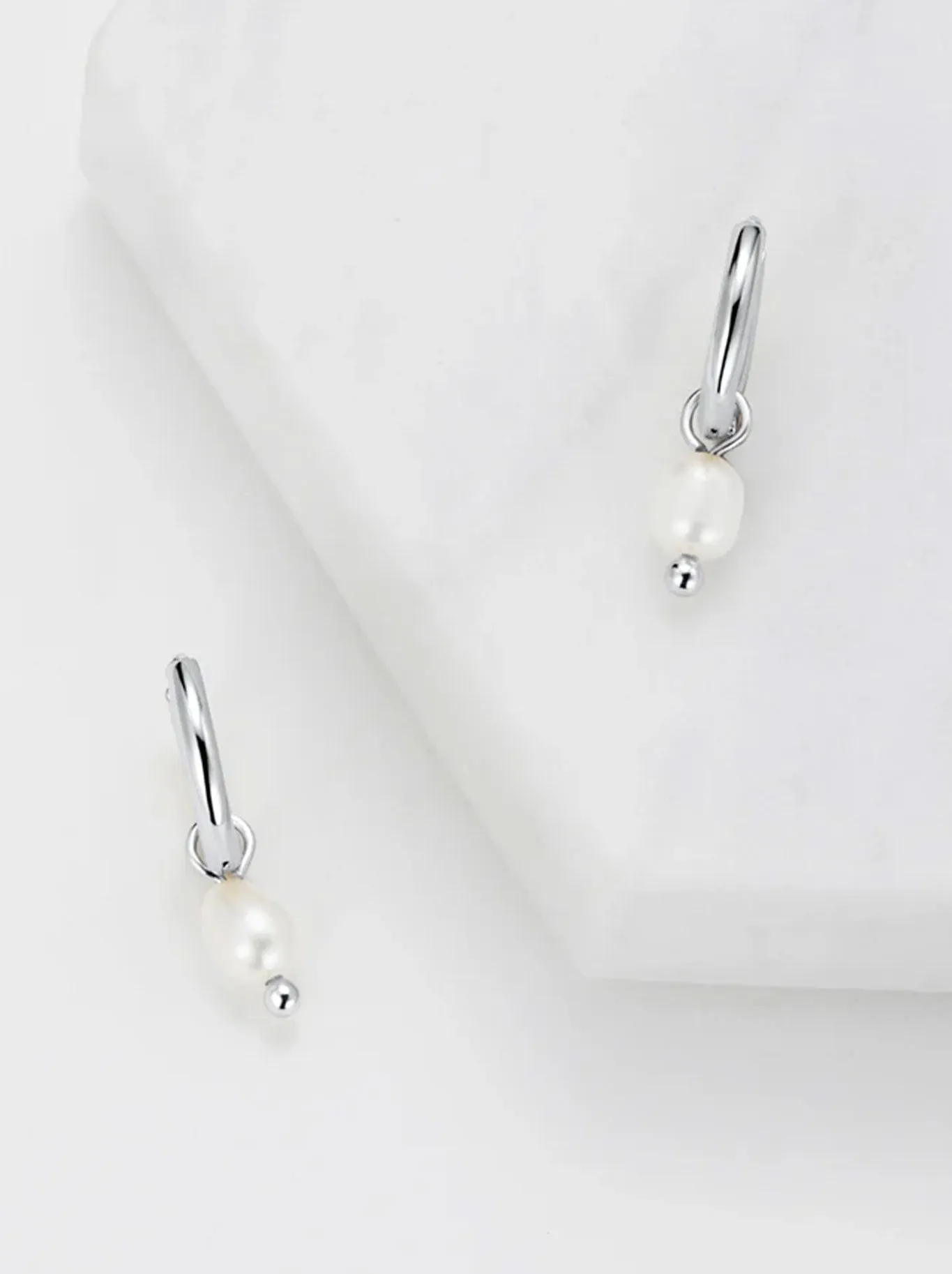 ZAFINO HEIDI HOOP SILVER sold by Yeltuor