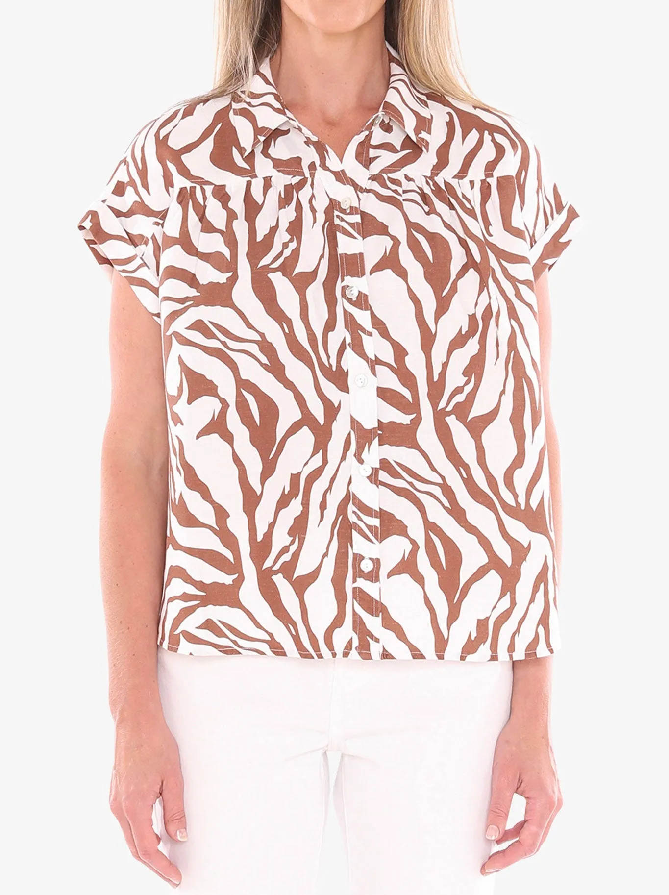 JUMP ZEBRA MONO SHIRT sold by Yeltuor