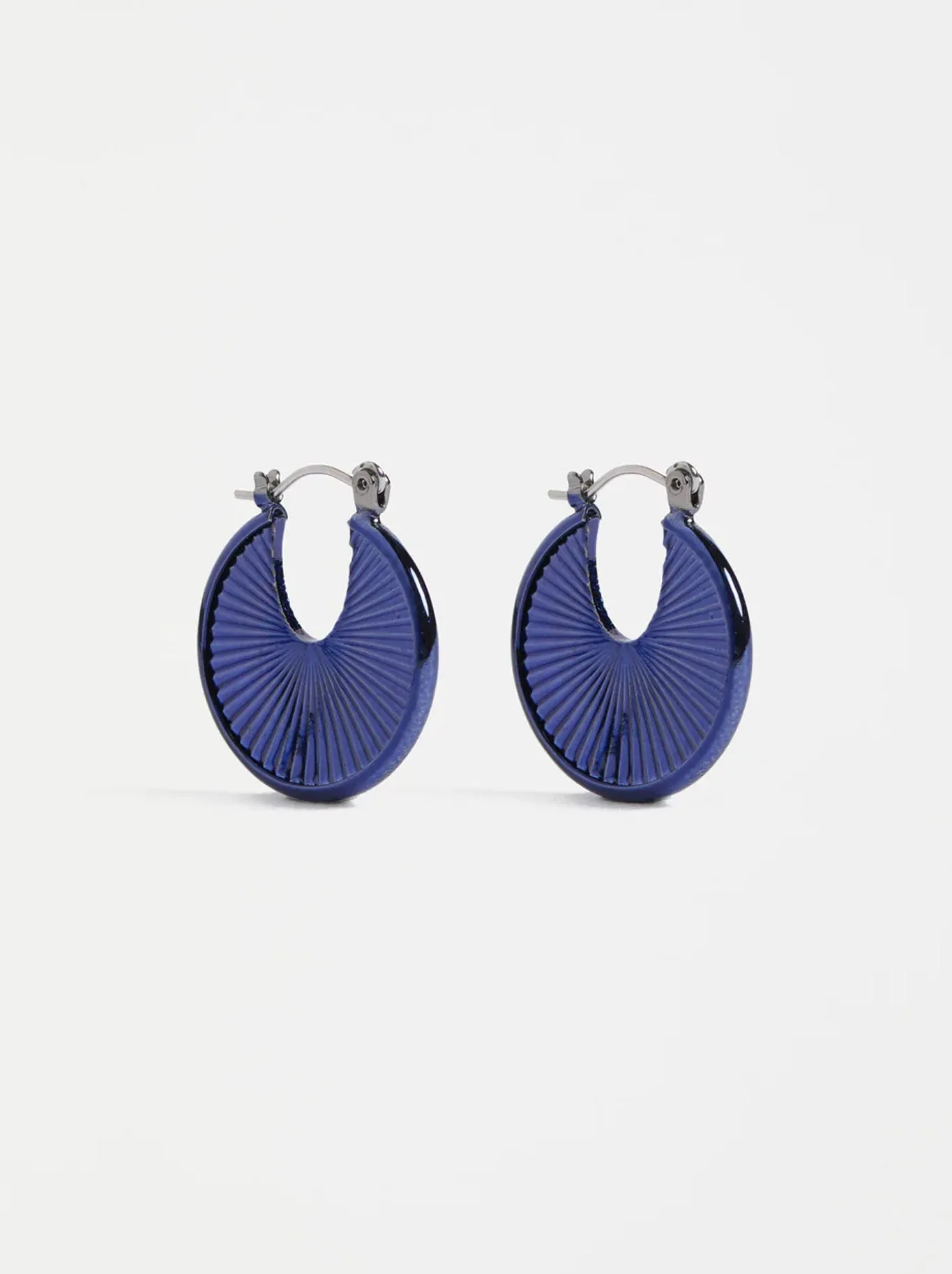 ELK SAKU HOOP EARRING sold by Yeltuor product image thumbnail 3