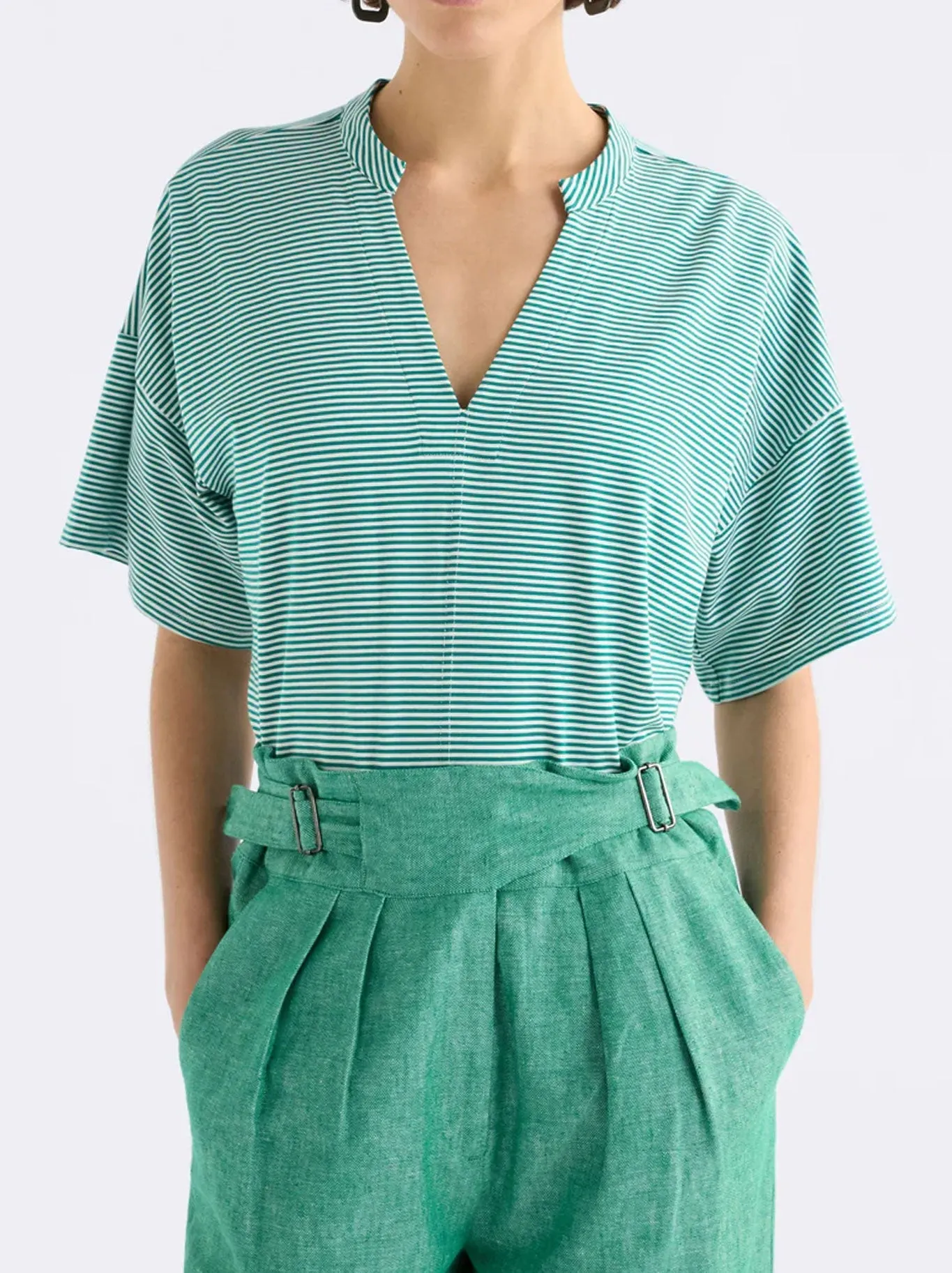 ELK EVVE T SHIRT sold by Yeltuor