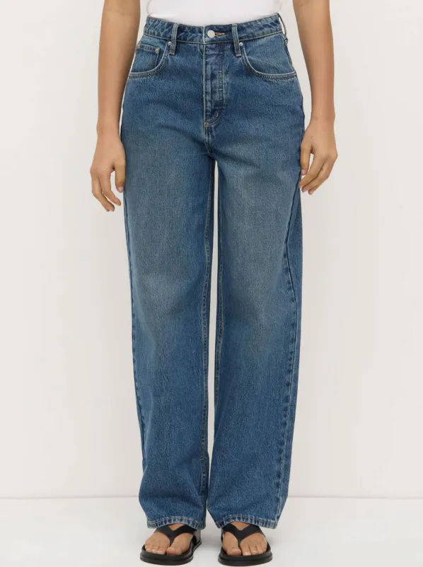 ASSEMBLY LABEL OVERSIZED HIGH RISE JEAN sold by Yeltuor