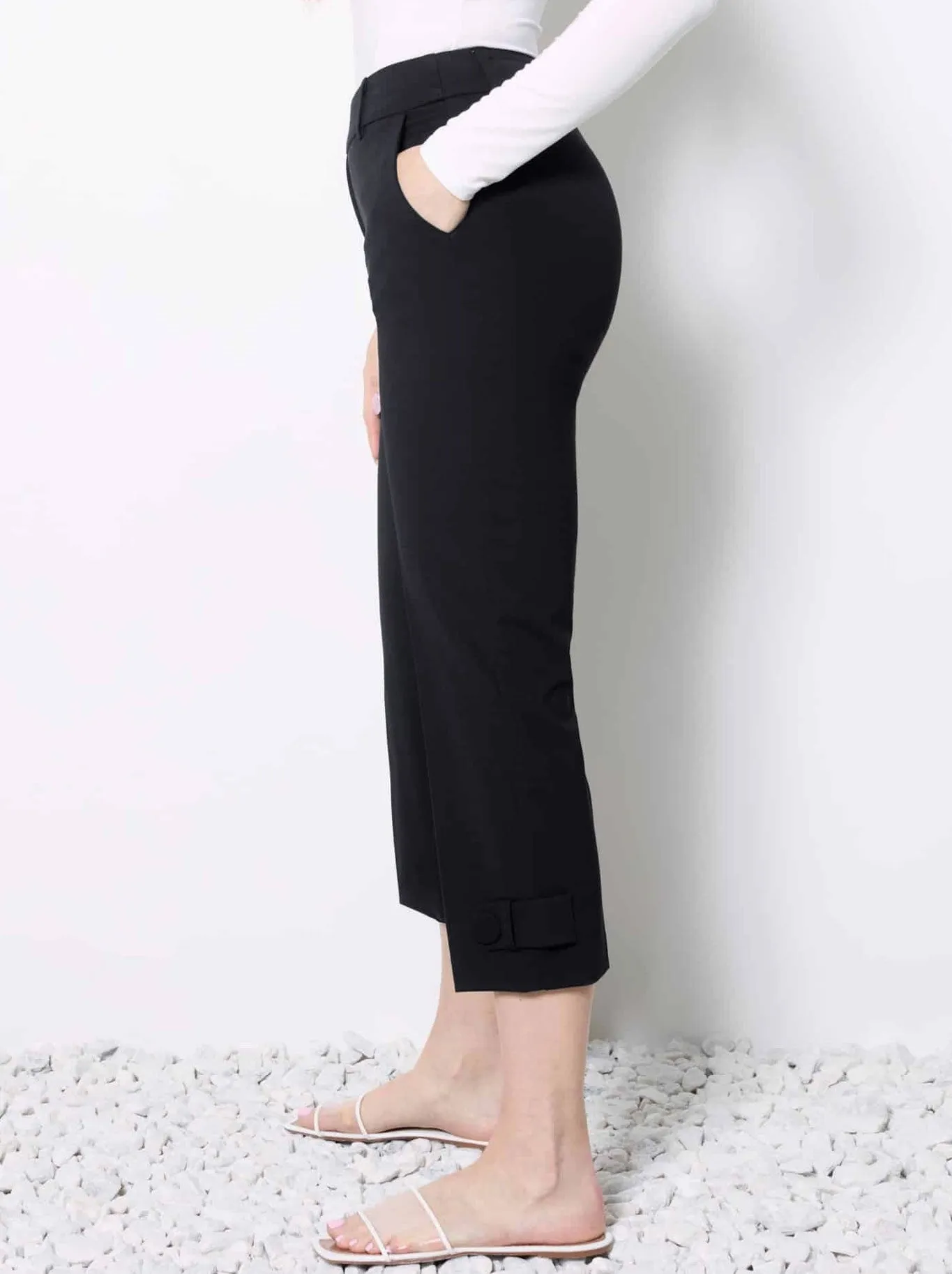 UP! SOLID COMPRESSION TAB DETAIL CROPPED PANT sold by Yeltuor product image thumbnail 2