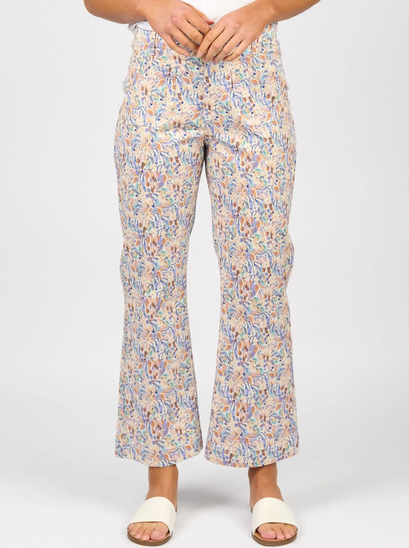 VASSALLI ANKLE GRAZER DAILY JEAN sold by Yeltuor