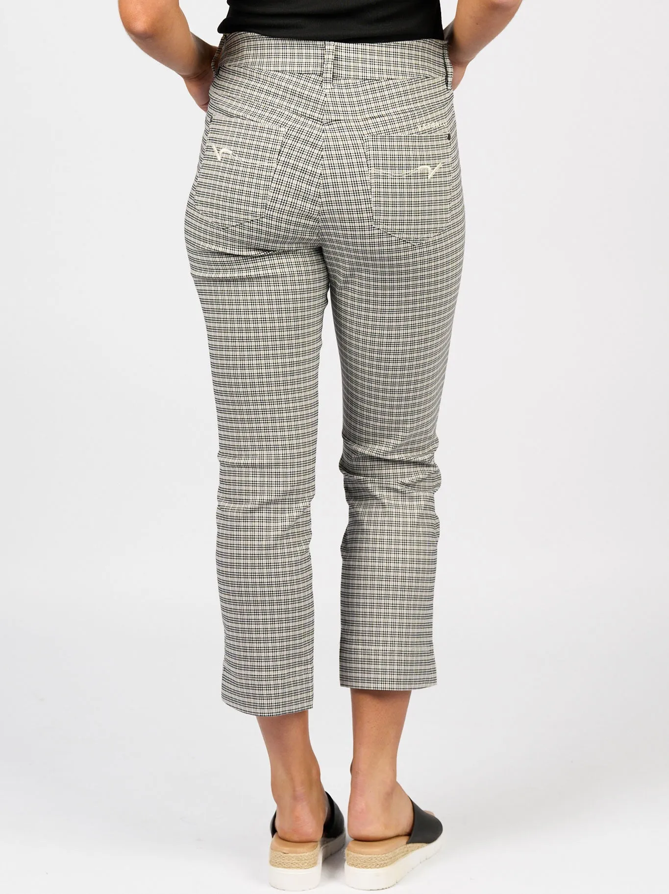 VASSLLI SLIM LEG 7/8 PULL ON PANT sold by Yeltuor product image thumbnail 3