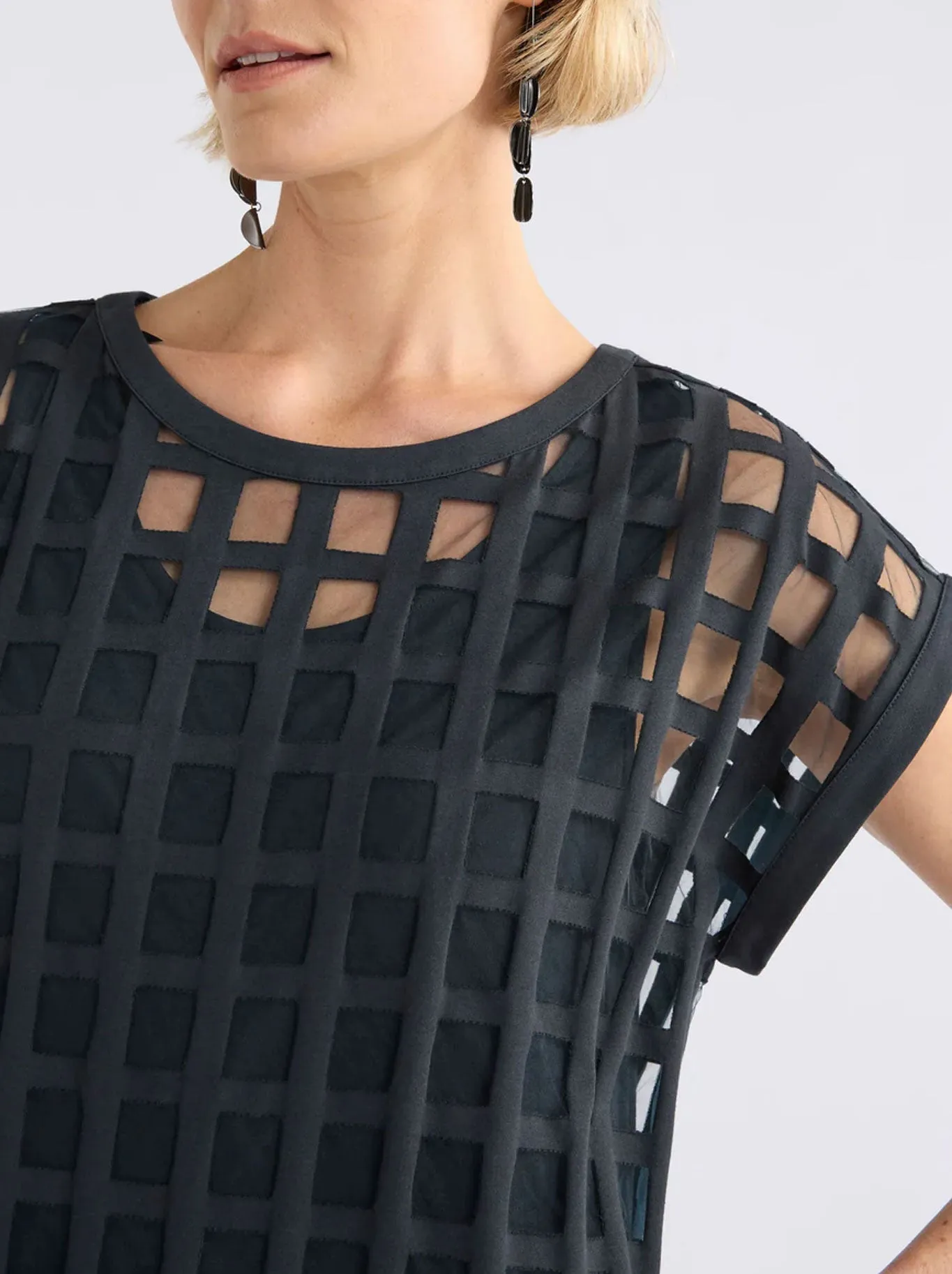 ELK GRID BURNOUT MIDI DRESS sold by Yeltuor product image thumbnail 4