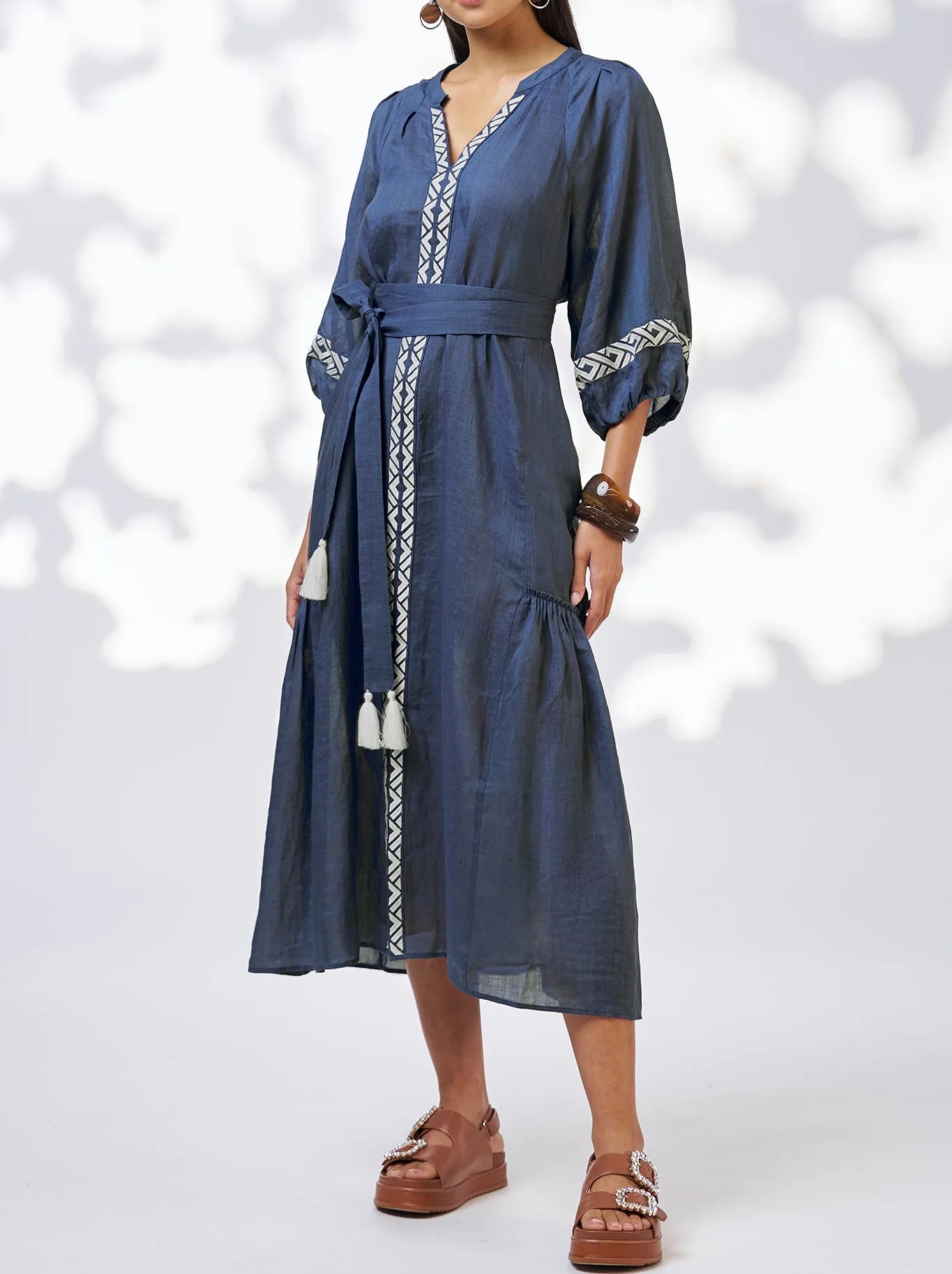LOOBIE'S STORY MAYA MIDI DRESS sold by Yeltuor product image thumbnail 2