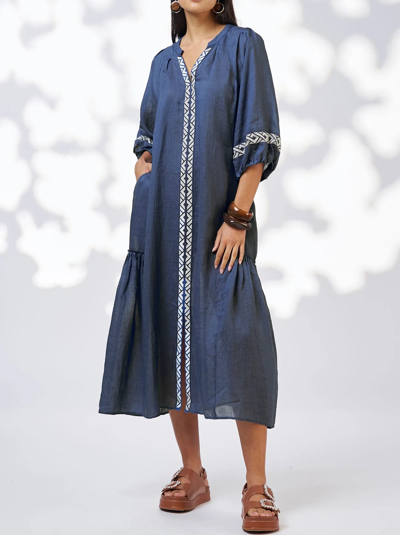 LOOBIE'S STORY MAYA MIDI DRESS sold by Yeltuor product image thumbnail 3