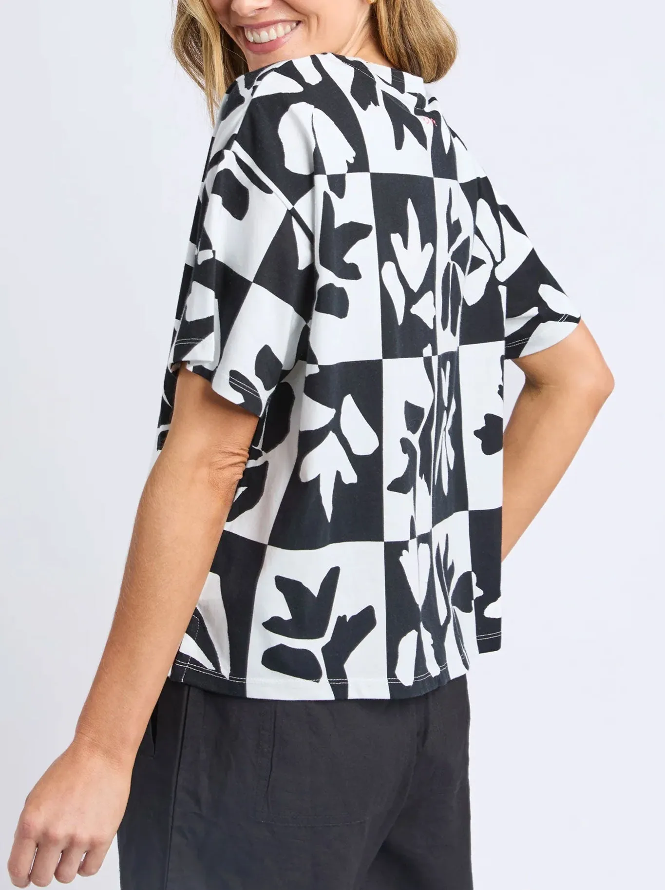 ELM SPLICE TEE sold by Yeltuor product image thumbnail 4