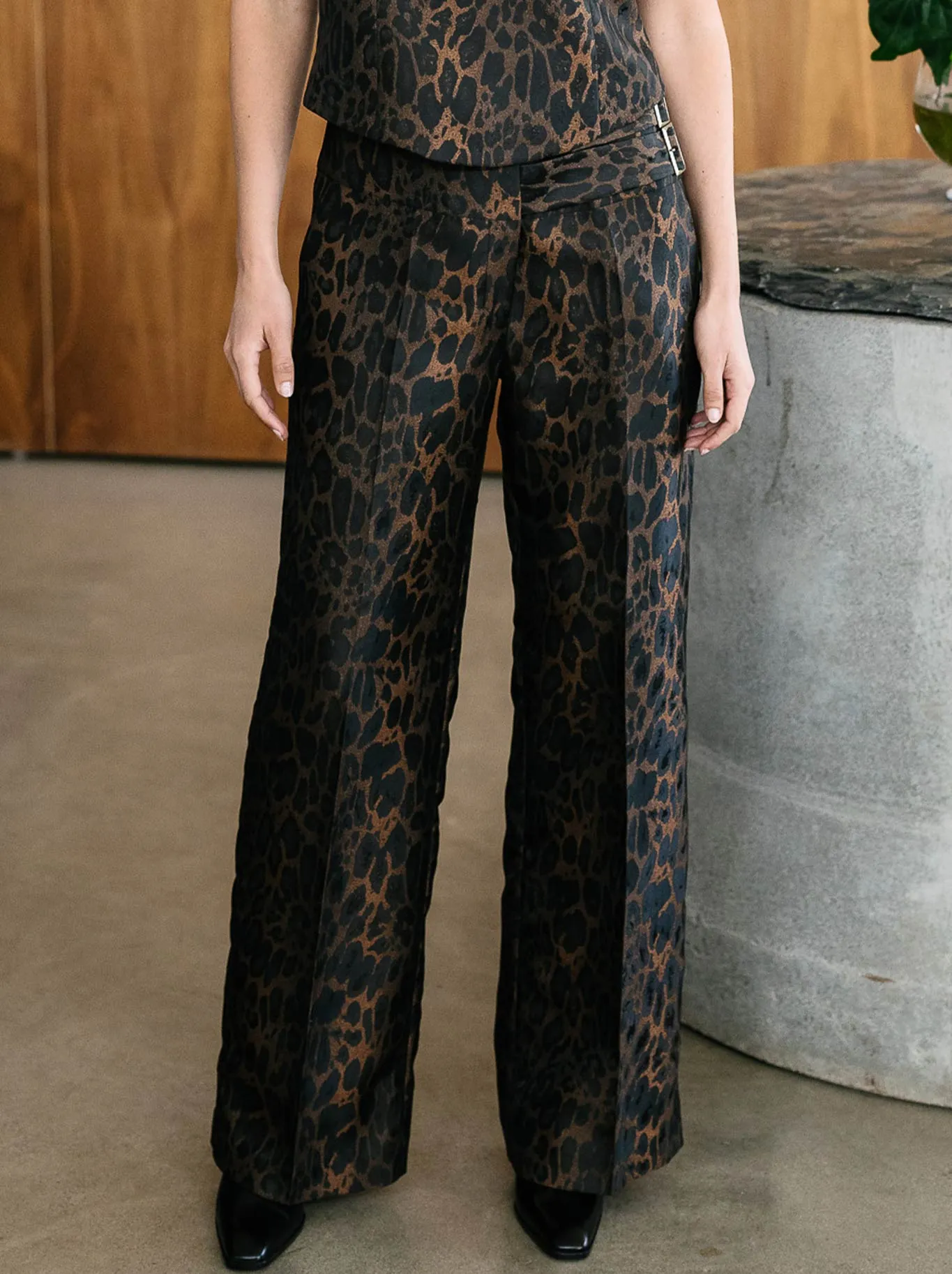 M.A DAINTY PINOT PANT sold by Yeltuor