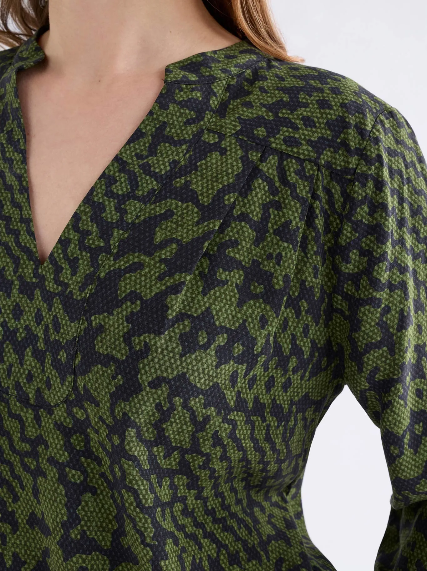 ELK MAAR TOP sold by Yeltuor product image thumbnail 3