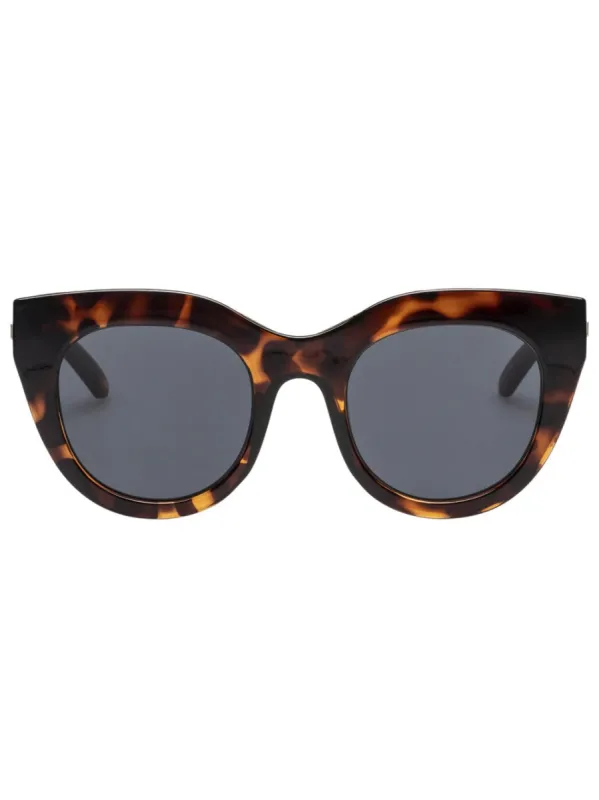 LE SPECS AIR HEART SUNGLASSES sold by Yeltuor