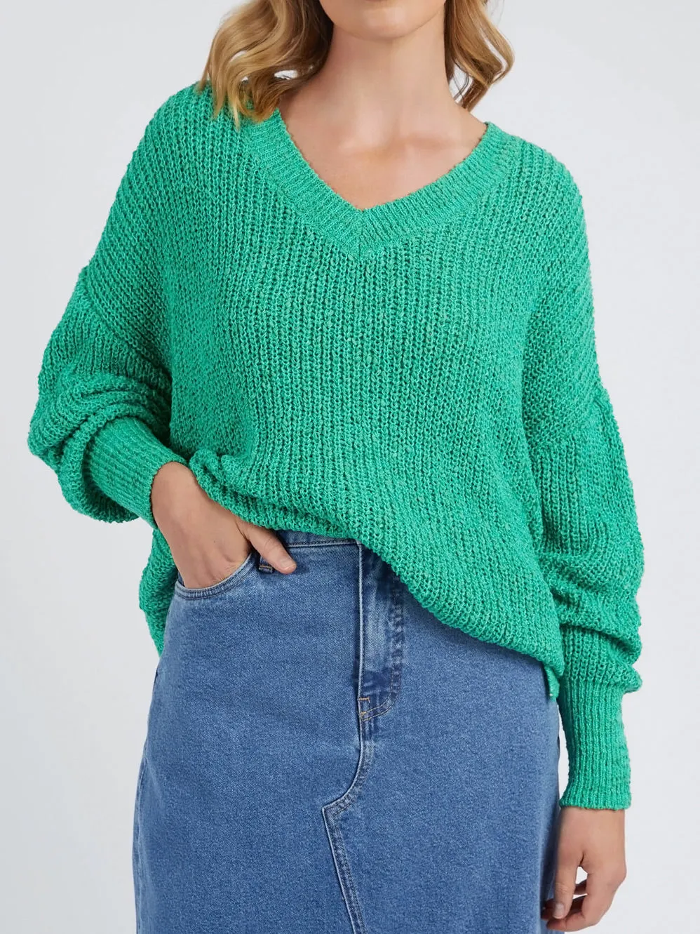 ELM RACHELE V NECK KNIT sold by Yeltuor