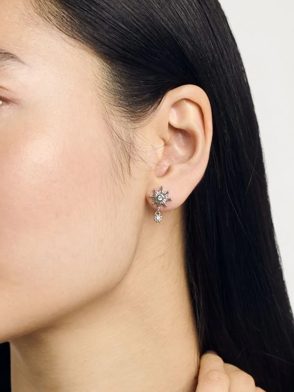 TED BAKER CELTIS CRYSTAL STAR DROP EARRING sold by Yeltuor product image thumbnail 2