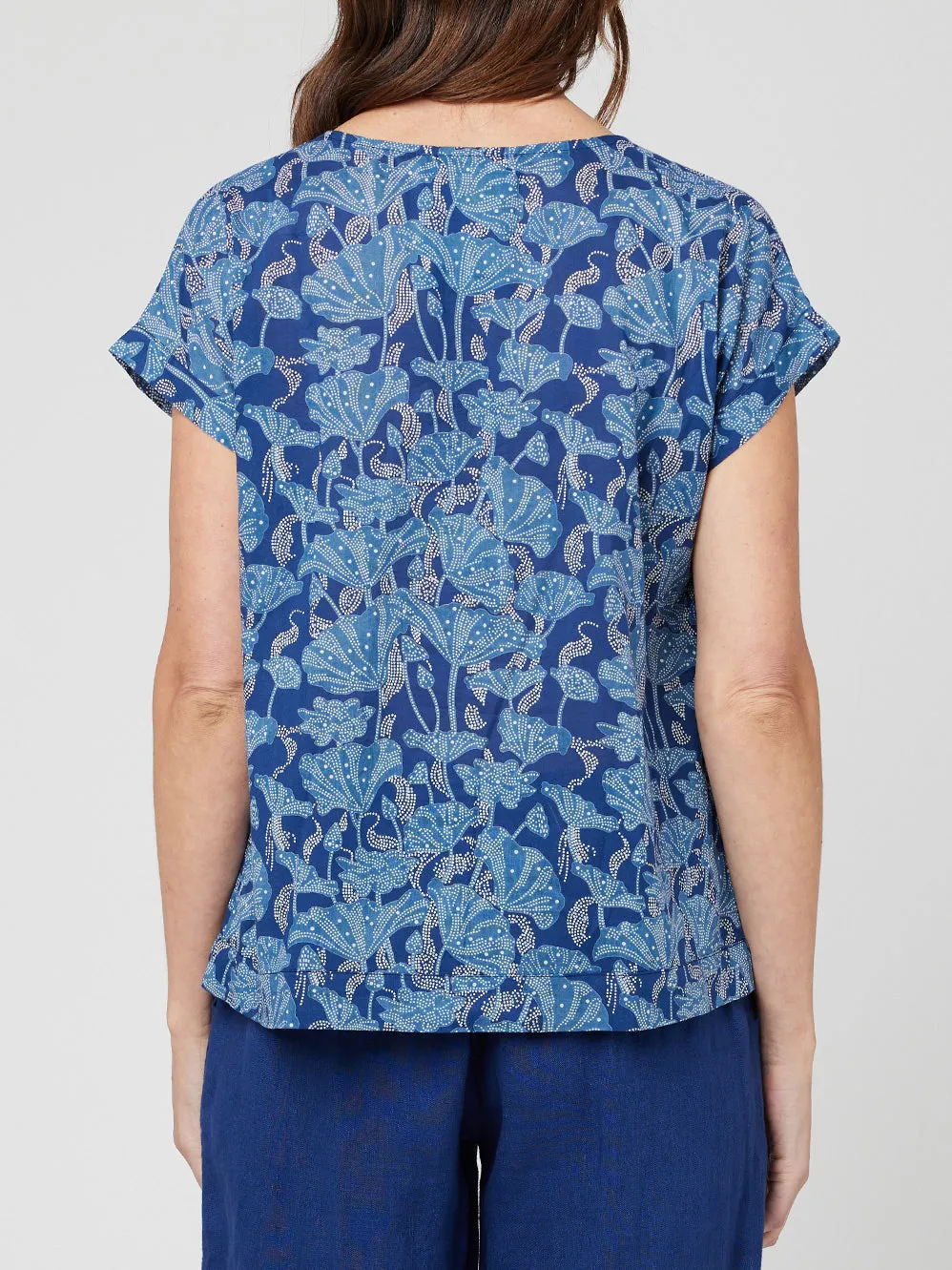 CAKE VICKY ROUND NECK sold by Yeltuor product image thumbnail 2