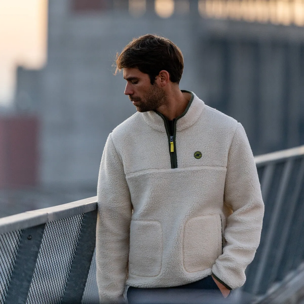 Sherpa col zippé Ivoire sold by Billybelt