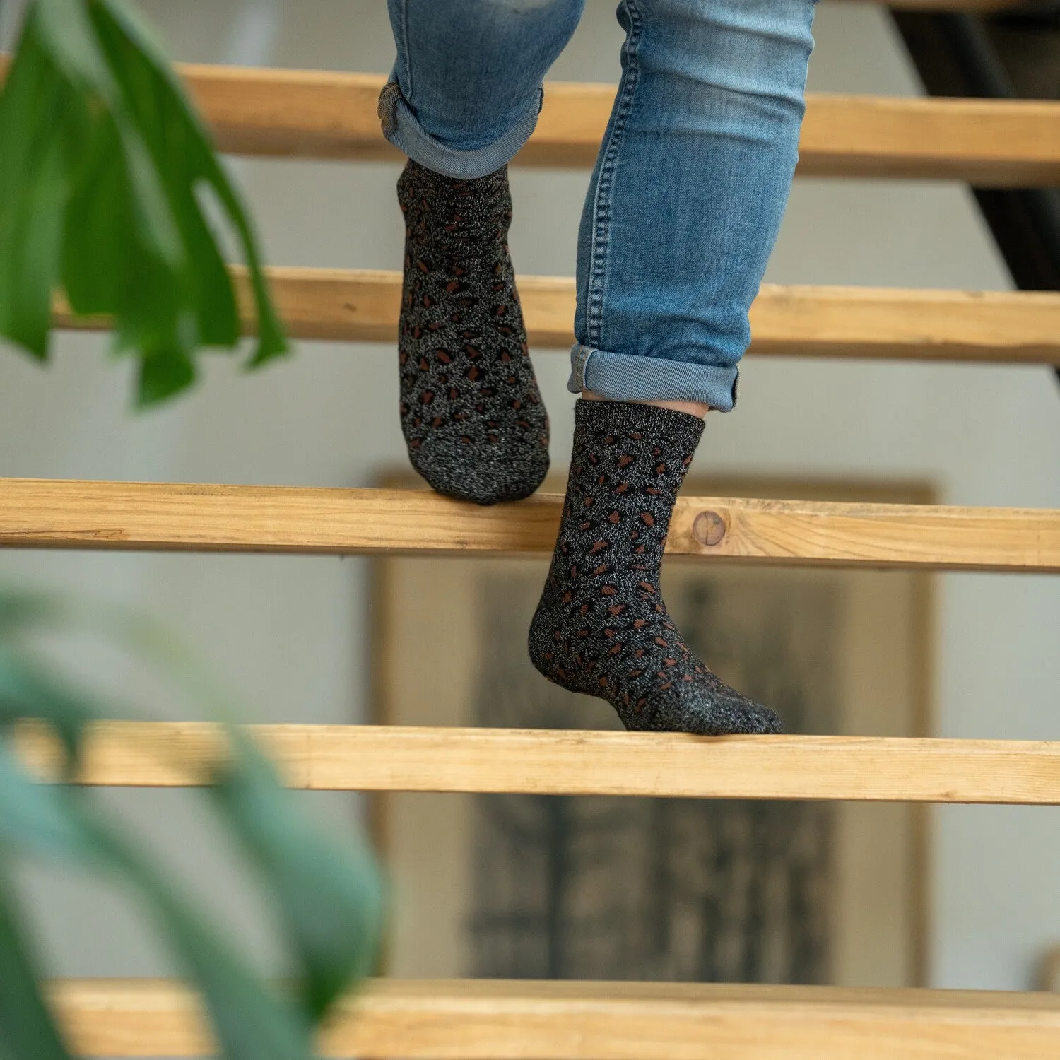 Chaussettes pailletées en coton peigné Léopard - Noir sold by Billybelt product image thumbnail 4