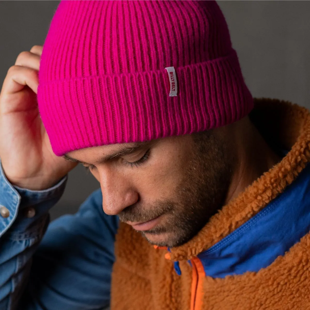 Bonnet en laine d'agneau Rose sold by Billybelt