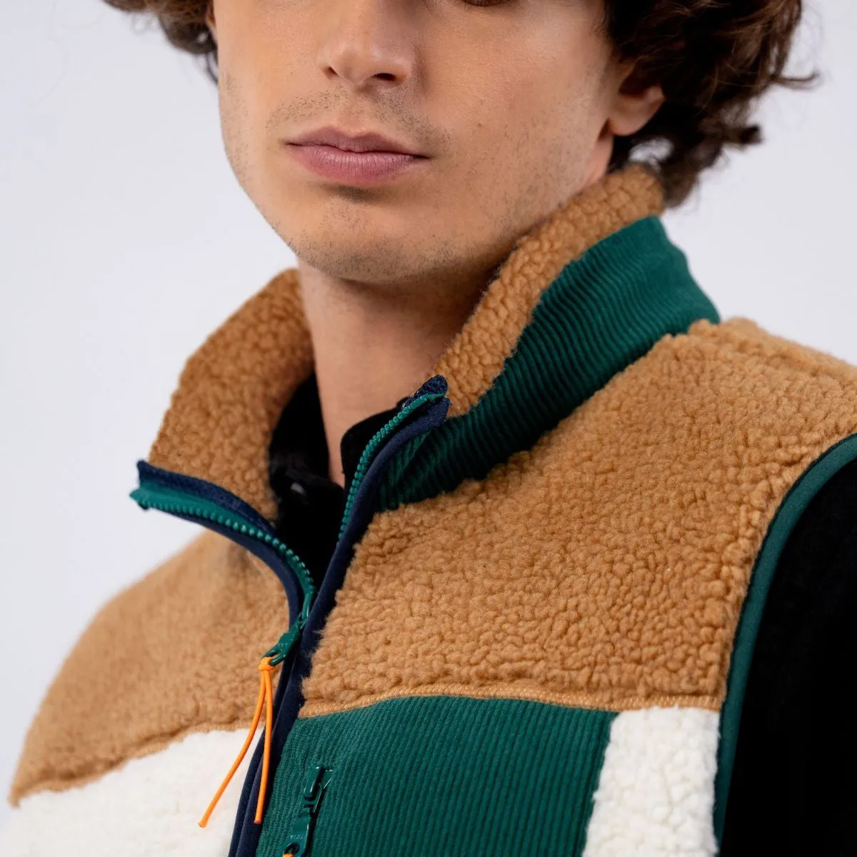 Veste sherpa mixte zippée sans manches Pistache sold by Billybelt product image thumbnail 3