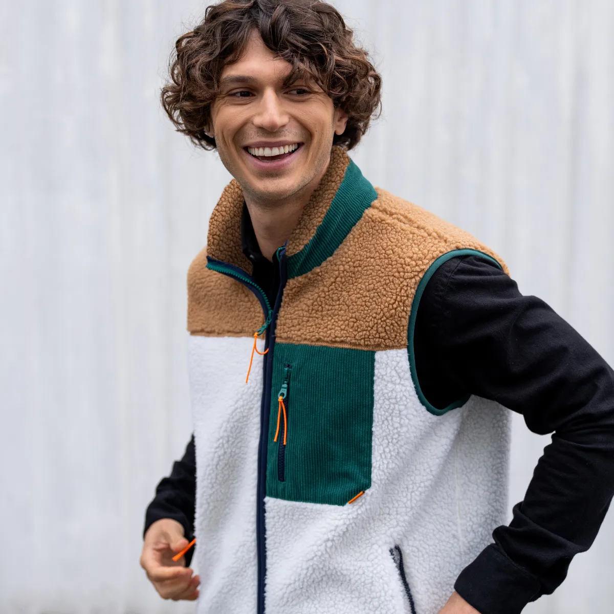 Veste sherpa mixte zippée sans manches Pistache sold by Billybelt