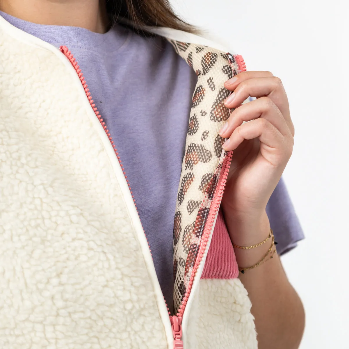 Veste en sherpa femme zippée sans manche - Ivoire sold by Billybelt product image thumbnail 4