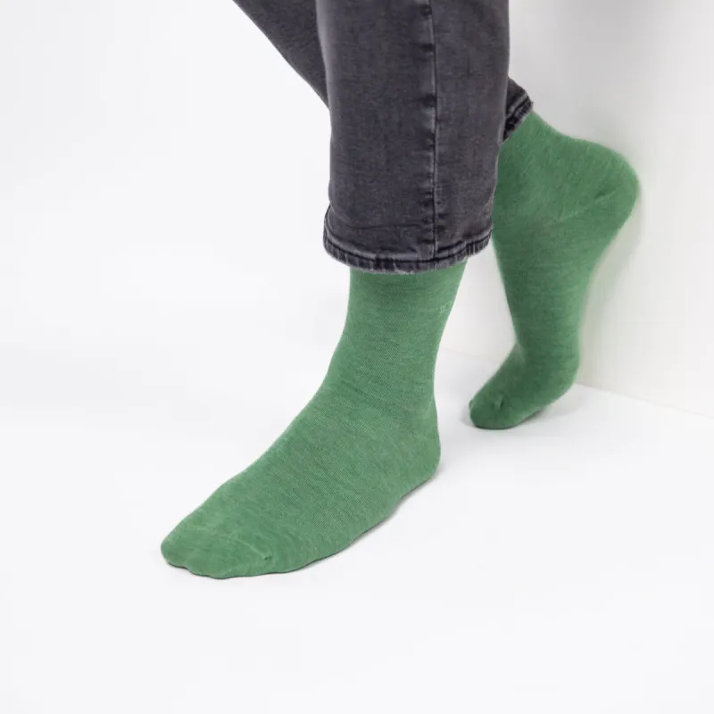 Chaussettes unies en bambou - Vert clair chiné sold by Billybelt