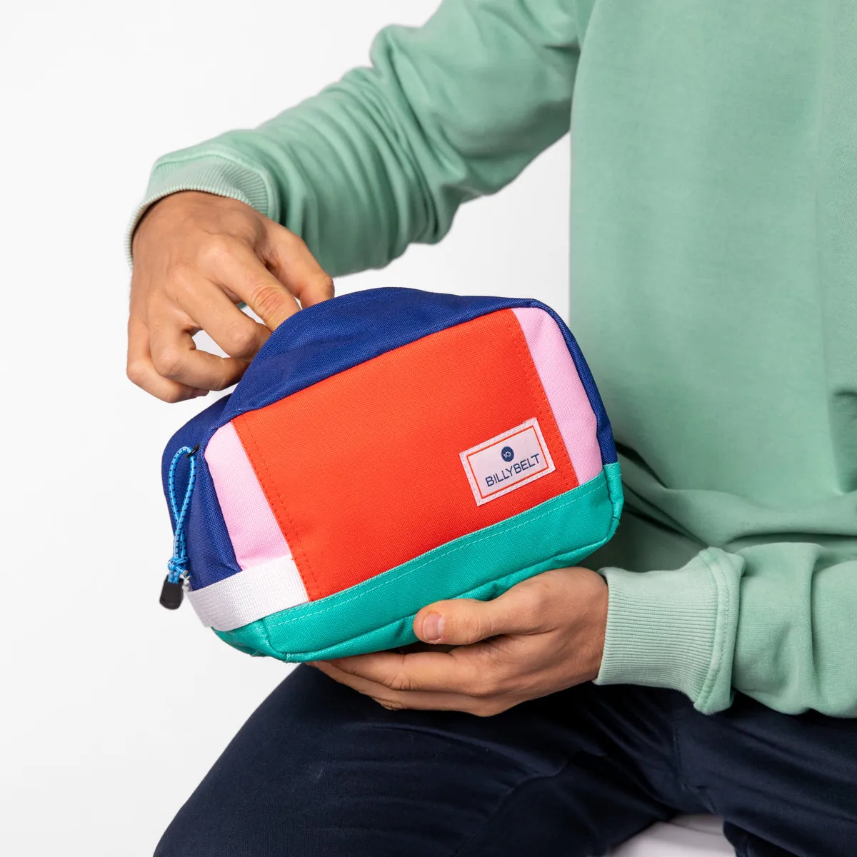 Trousse de toilette en 100% polyester recyclé - Rouge et bleu sold by Billybelt product image thumbnail 2